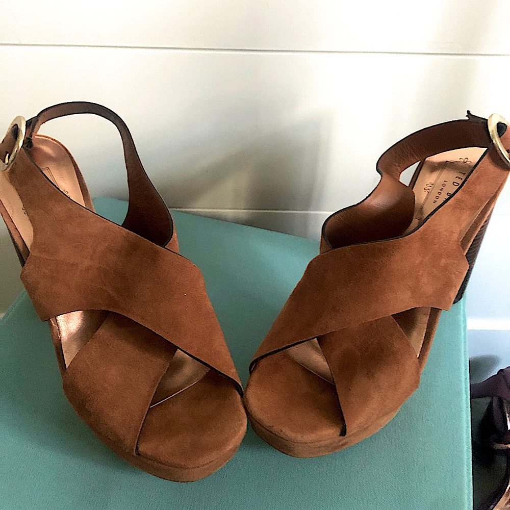 LIKE NEW* Ted Baker Caramel Brown Suede Crossover Strap Heeled Sandals sz 39